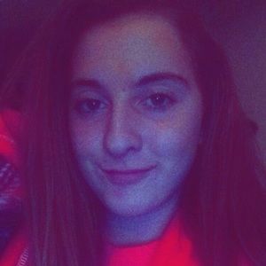 Meet your Posher, Caitlin